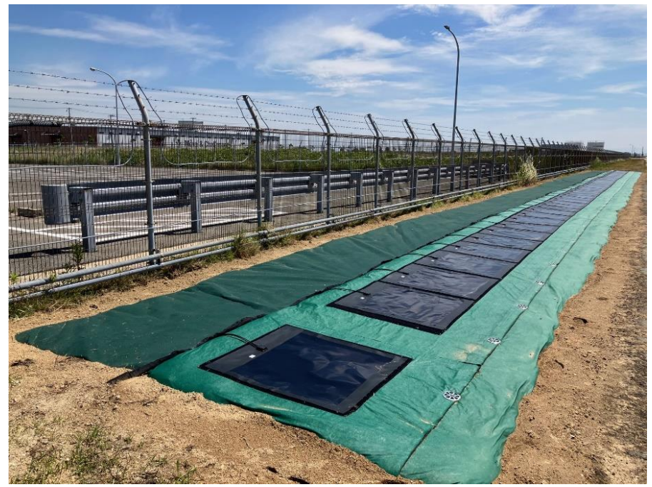 ペロブスカイト太陽電池の設置状況 / Installation of perovskite solar cells